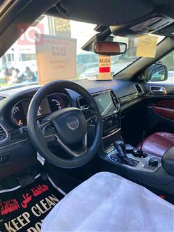 جیپ گراند شیرۆکی